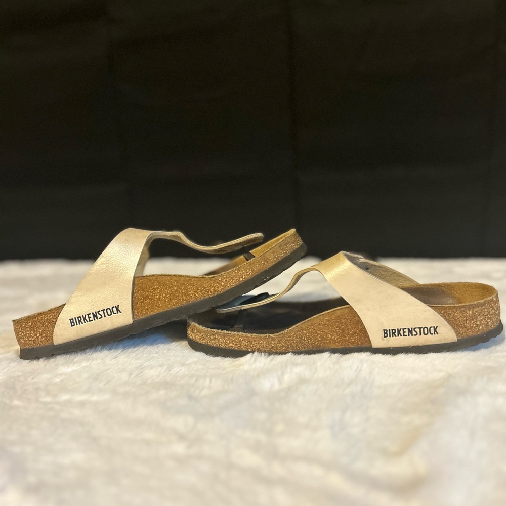 Birkenstock Gold Gizeh Sandal sz:37 - Picture 2 of 9